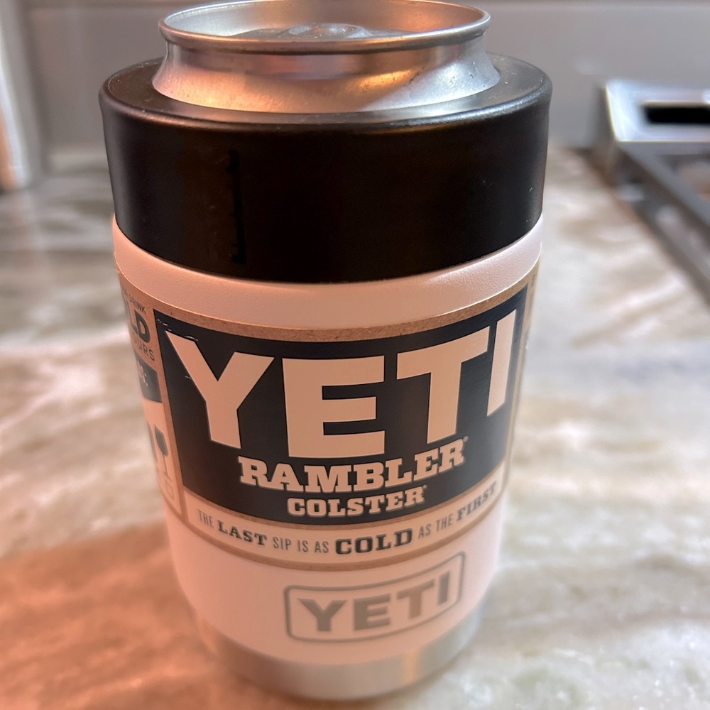 🖤 Yeti Rambler Colster Can Insulator 🖤